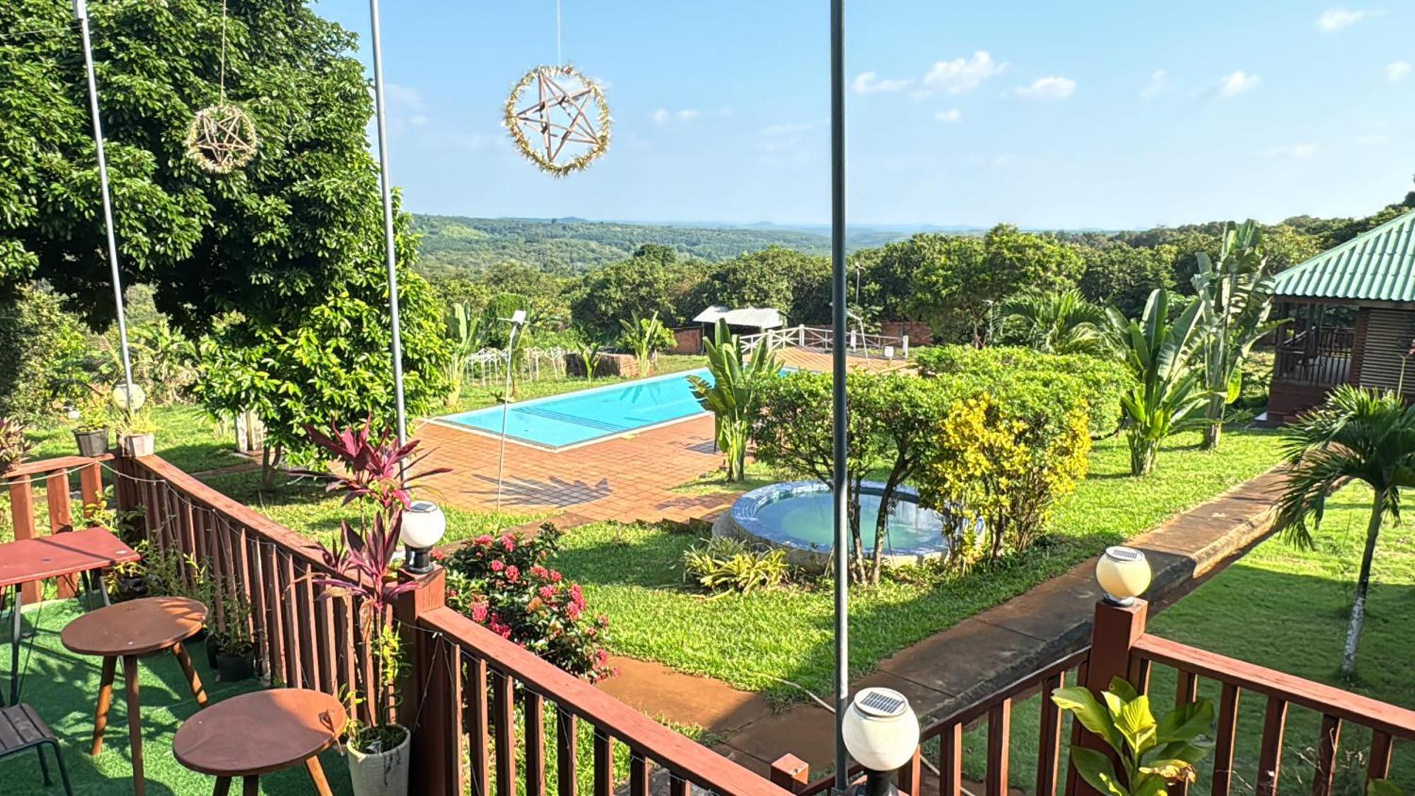 Ratanakiri Paradise Hotel & Restaurant Banlung Exteriör bild