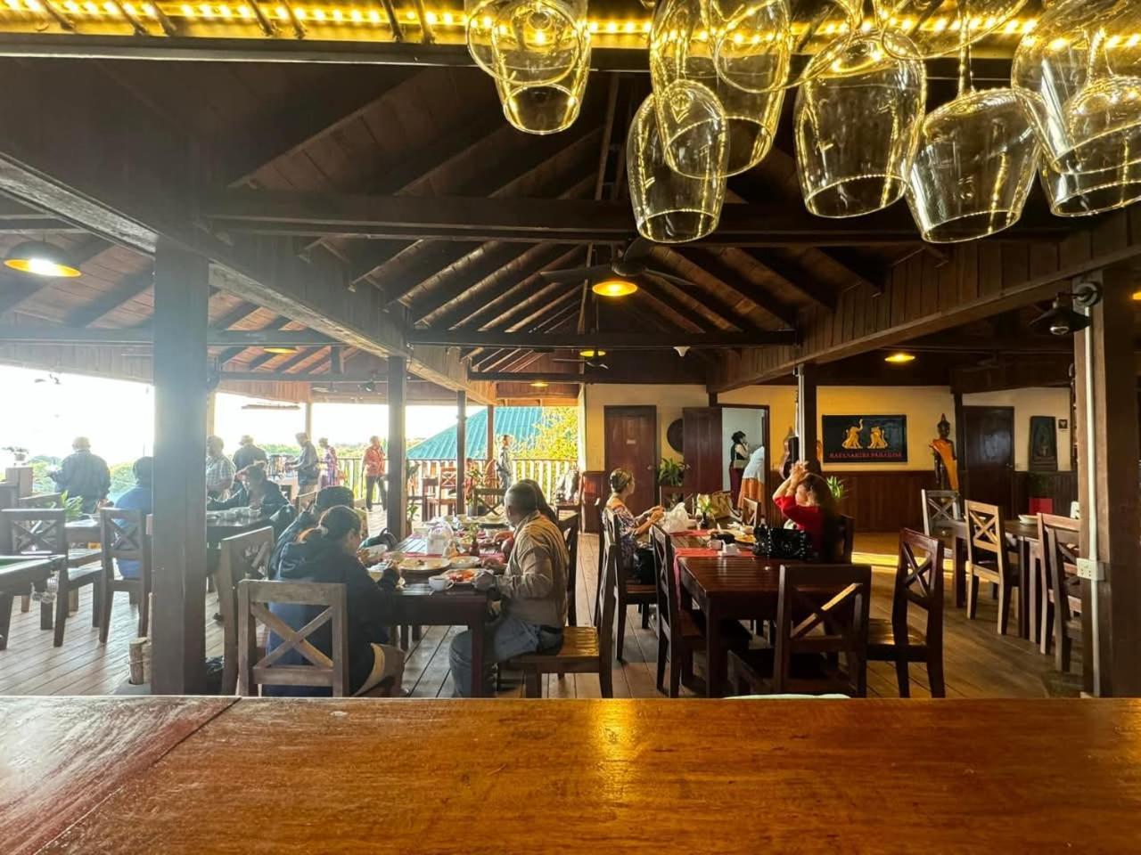 Ratanakiri Paradise Hotel & Restaurant Banlung Exteriör bild