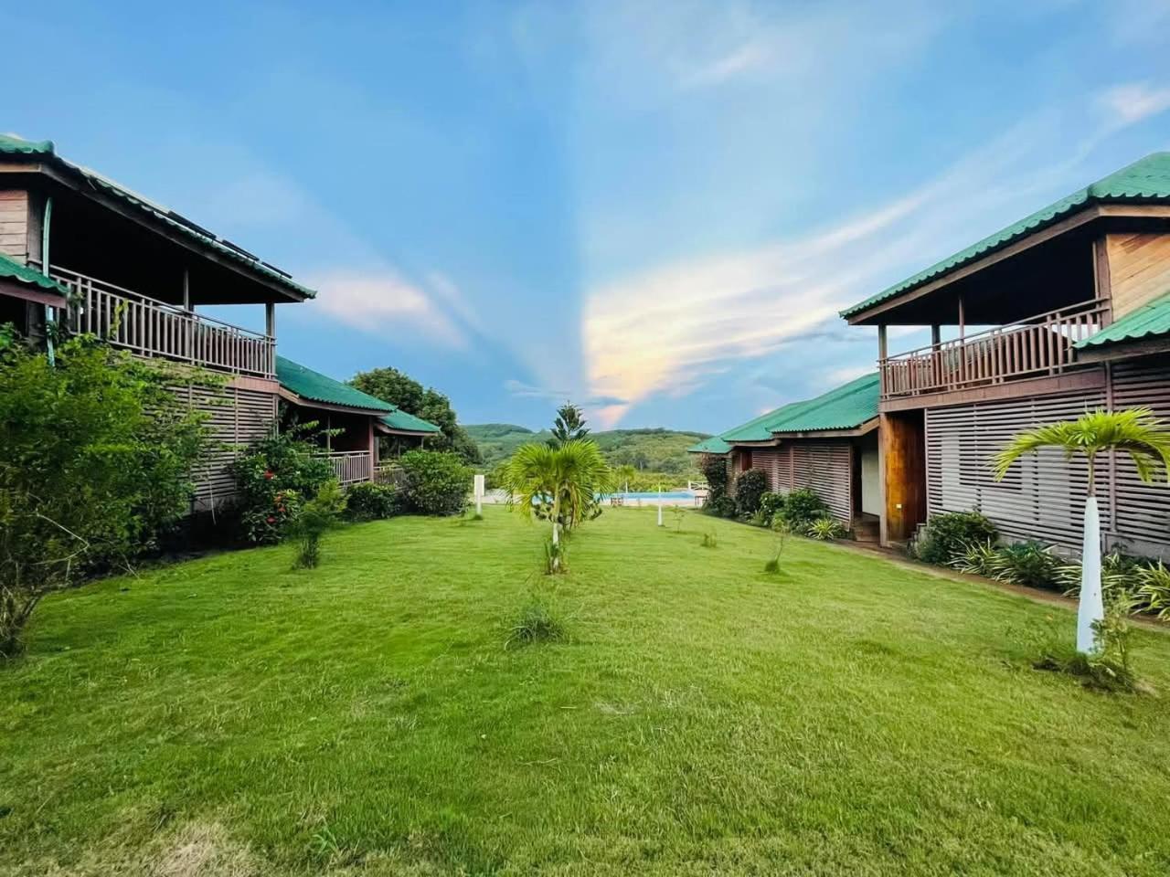 Ratanakiri Paradise Hotel & Restaurant Banlung Exteriör bild