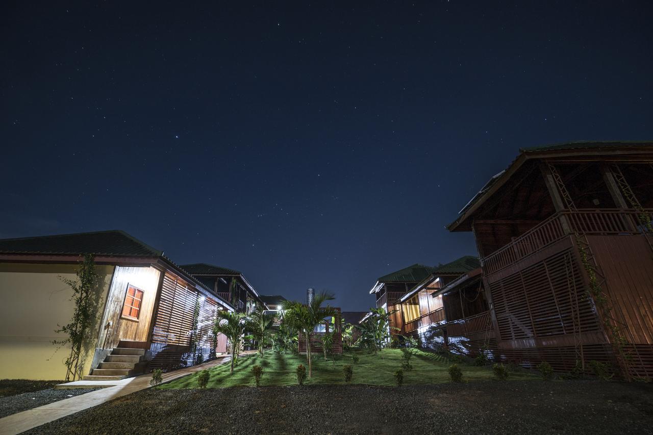 Ratanakiri Paradise Hotel & Restaurant Banlung Exteriör bild